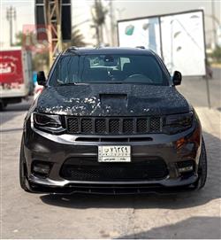 جیپ گراند شیرۆکی